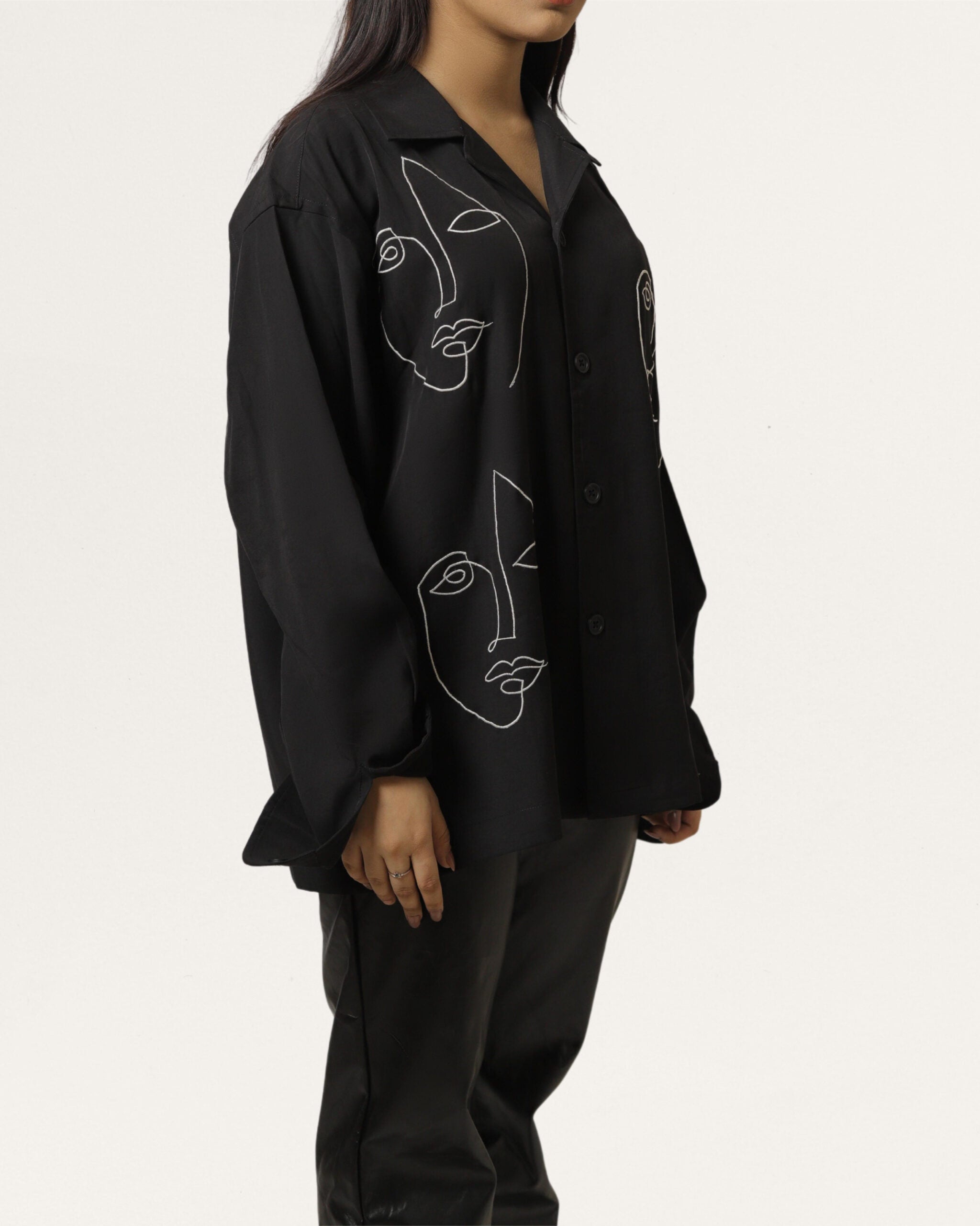 Nuez | Embroidered Cuban Collar Black Shirt