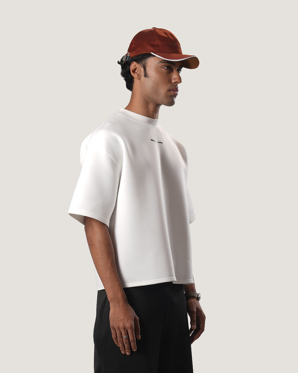Shift _ Cropped White Tee C